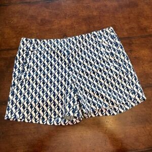 J Crew Seahorse Chino Style Side Zip shorts White With Blue Stretch Size 4